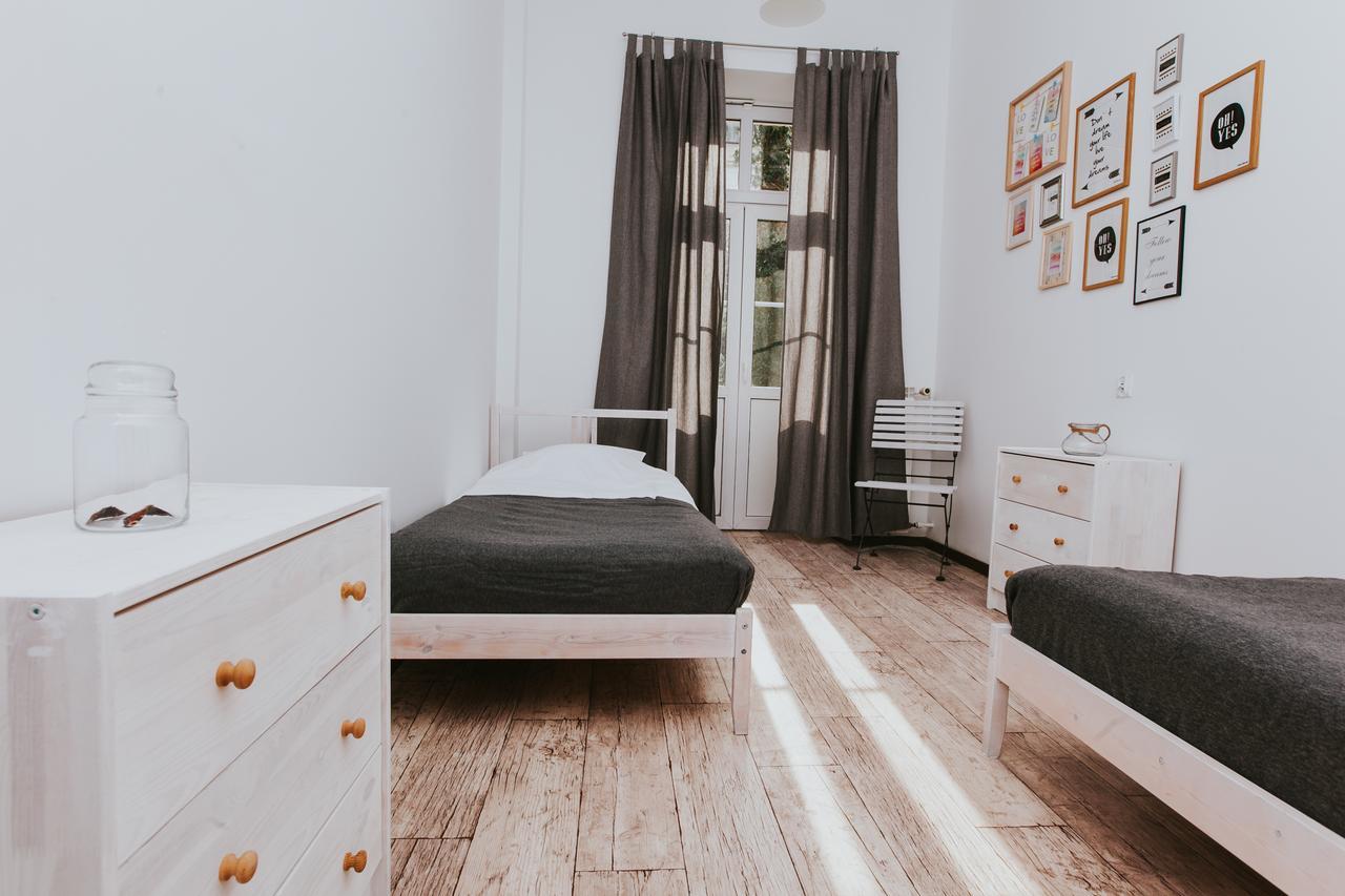 Готель Erasmus Dorm Варшава Екстер'єр фото