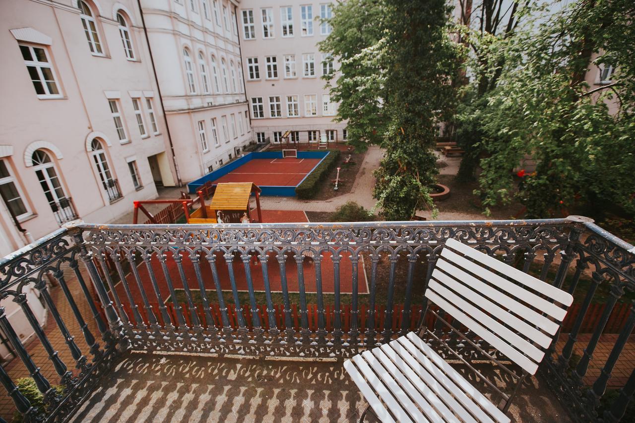 Готель Erasmus Dorm Варшава Екстер'єр фото