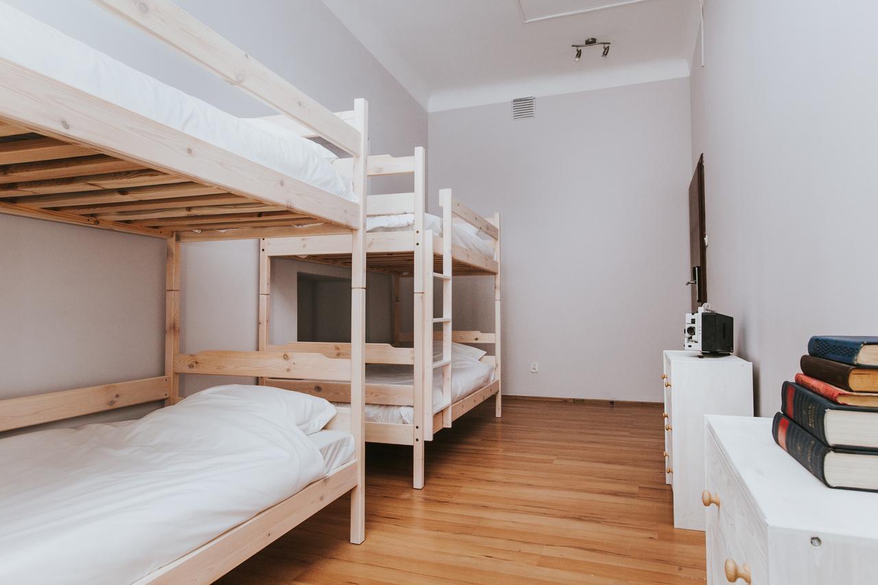 Готель Erasmus Dorm Варшава Екстер'єр фото