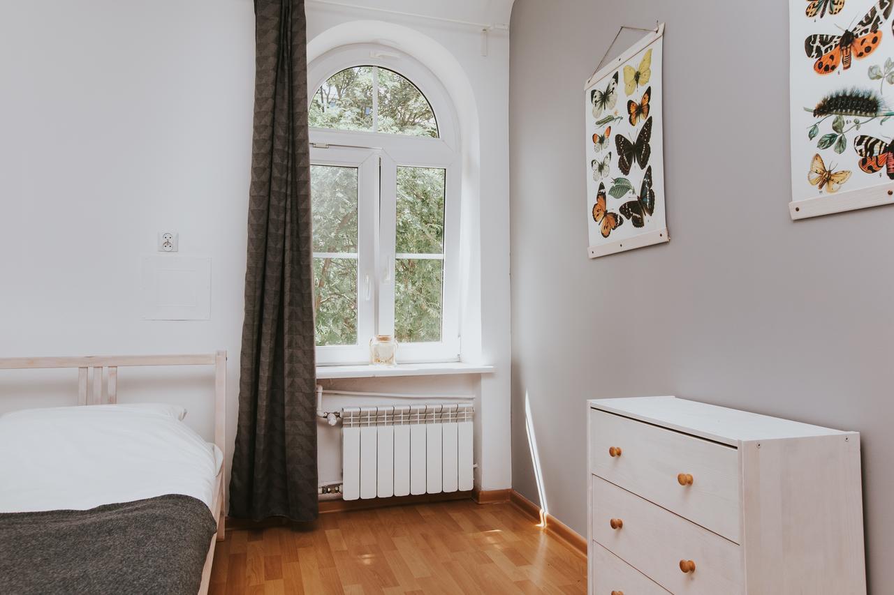 Готель Erasmus Dorm Варшава Екстер'єр фото