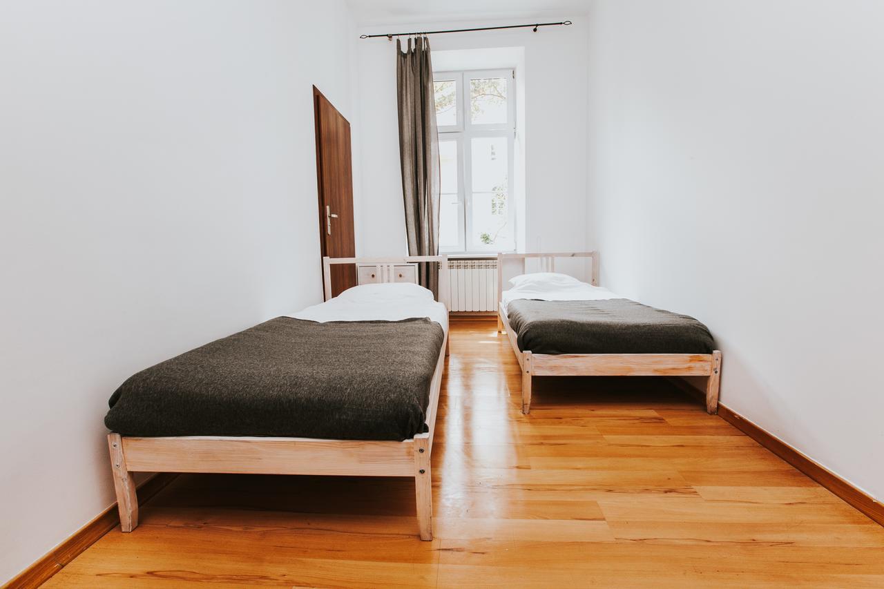 Готель Erasmus Dorm Варшава Екстер'єр фото