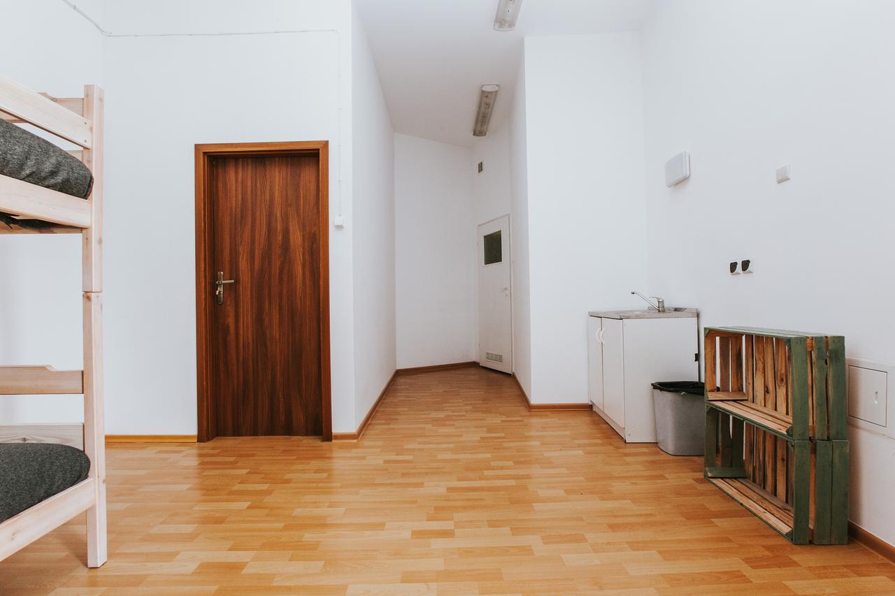 Готель Erasmus Dorm Варшава Екстер'єр фото