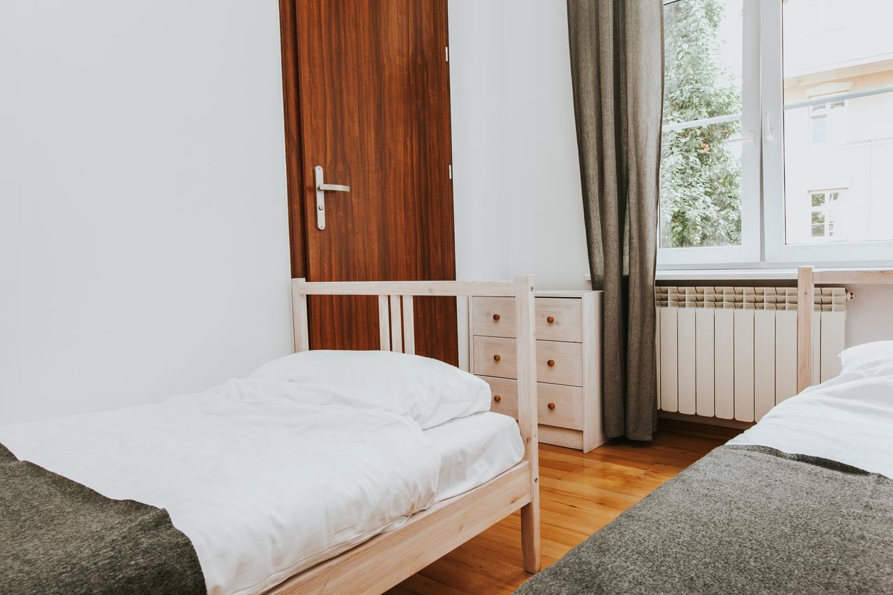 Готель Erasmus Dorm Варшава Екстер'єр фото