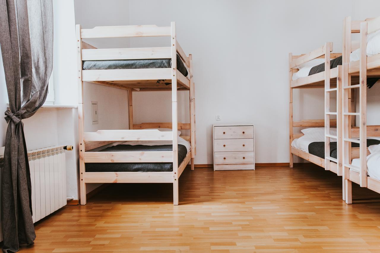 Готель Erasmus Dorm Варшава Екстер'єр фото