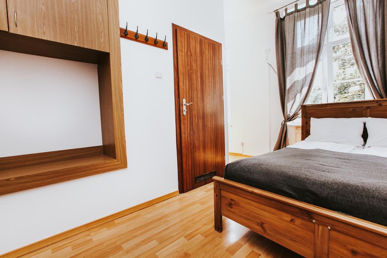 Готель Erasmus Dorm Варшава Екстер'єр фото
